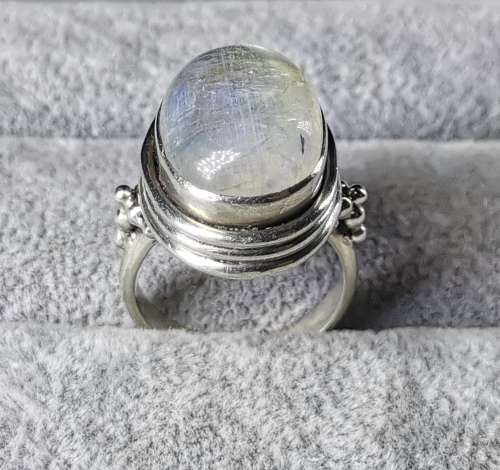 DISCOUNT!!! Silver Moonstone Ring