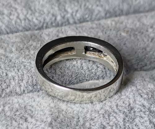 DISCOUNT!!! Stunning Silver Ring