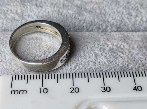 DISCOUNT!!! Stunning Silver Ring