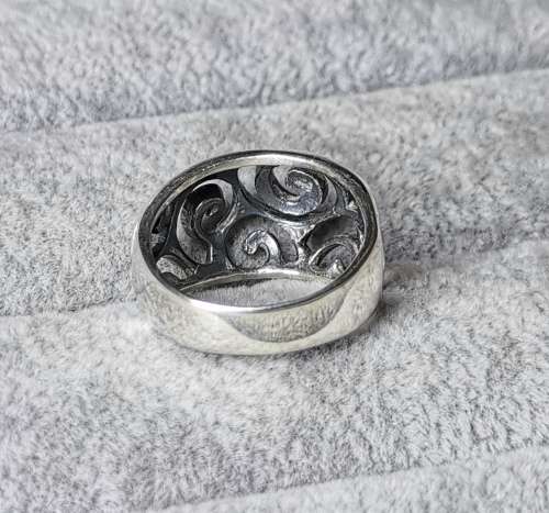 DISCOUNT!!! Swirly Silver Ring
