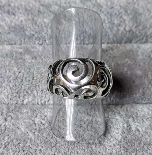DISCOUNT!!! Swirly Silver Ring