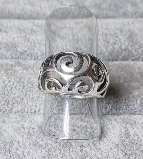 DISCOUNT!!! Swirly Silver Ring
