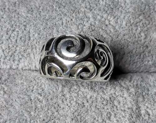 DISCOUNT!!! Swirly Silver Ring