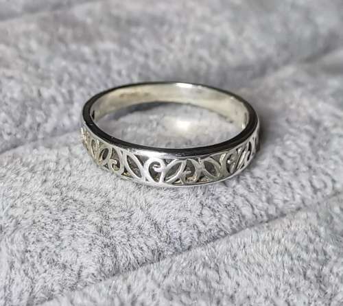 *R1 Auction* Detailed Silver Ring