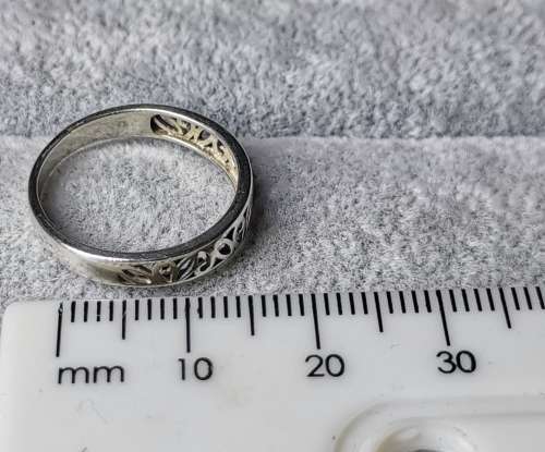 *R1 Auction* Detailed Silver Ring