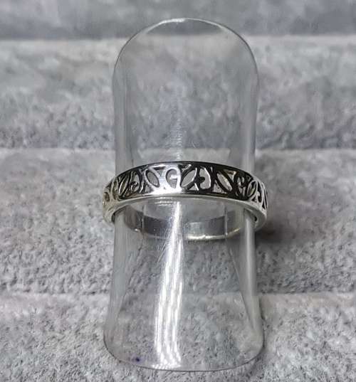 *R1 Auction* Detailed Silver Ring