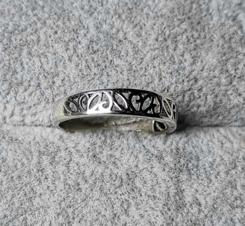 *R1 Auction* Detailed Silver Ring