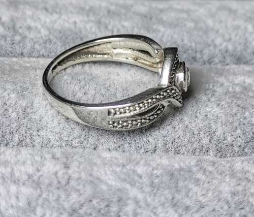 DISCOUNT!!! Dazzling Silver Ring