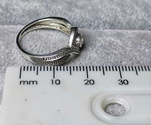 DISCOUNT!!! Dazzling Silver Ring