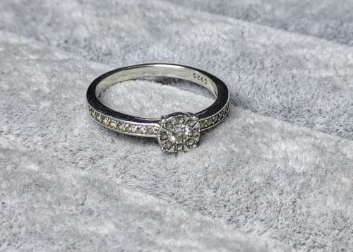 DISCOUNT!!!! Pretty Silver Ring