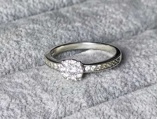 DISCOUNT!!!! Pretty Silver Ring