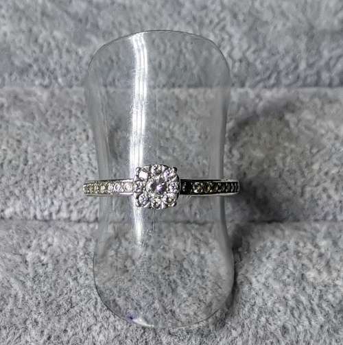 DISCOUNT!!!! Pretty Silver Ring