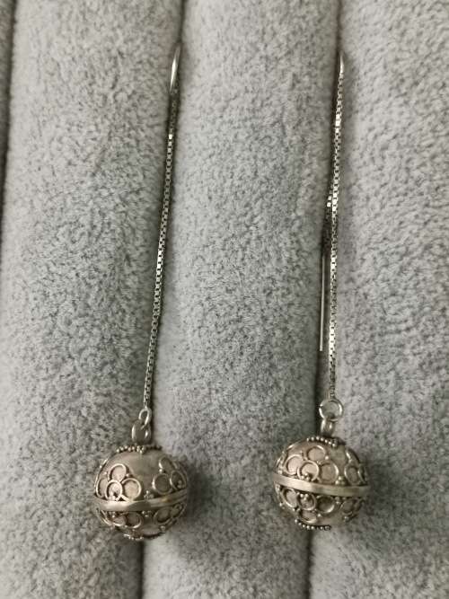 DISCOUNT!!! Silver Dangling Earrings