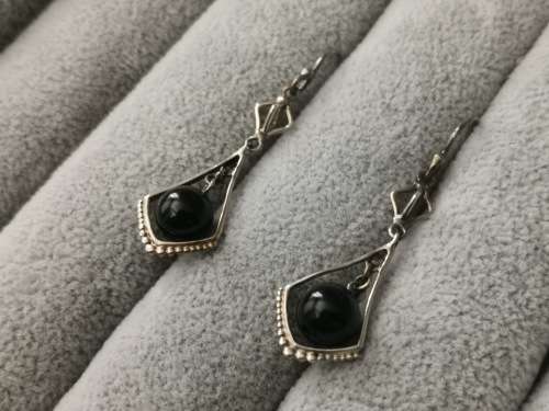 DISCOUNT!!! Stunning Silver Earrings