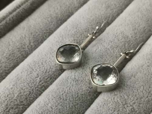 Discount!!! Dazzling Silver Earrings