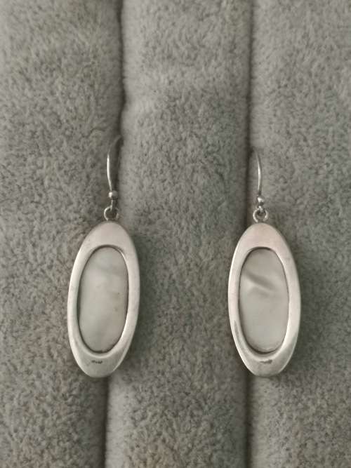 Discount!!! Silver Pearl Earrings