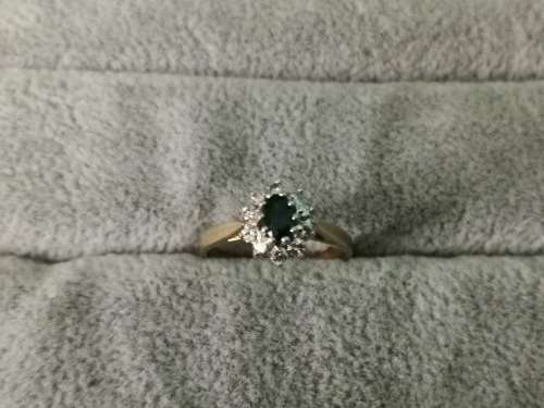 Stunning 9ct Gold Ring