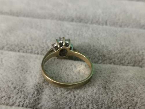 Stunning 9ct Gold Ring