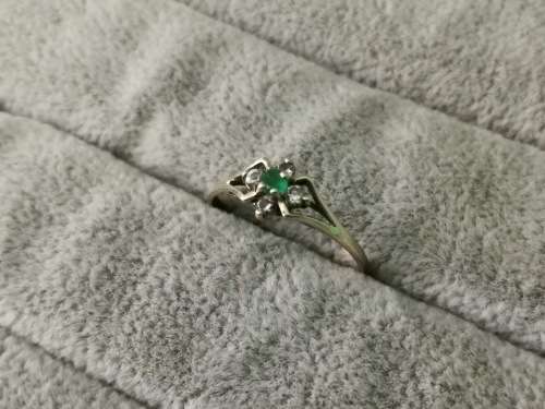 9ct Gold Emerald Ring