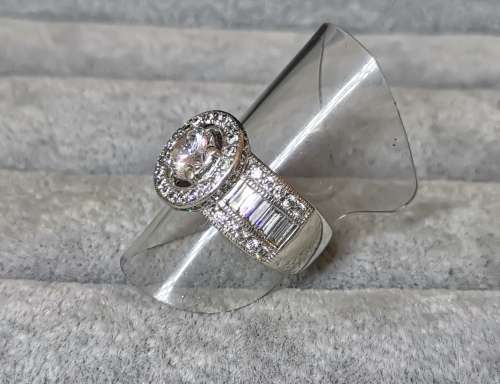 Dazzling Silver Ring