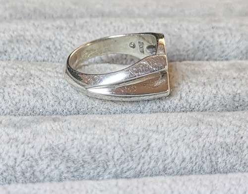 Discount!!! Bulky Silver Fish Ring