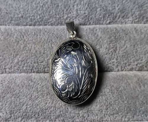 Discount!!! Silver Locket Pendant