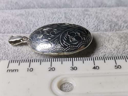 Discount!!! Silver Locket Pendant