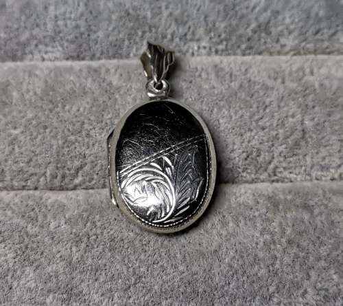 Discount!!! Silver Locket Pendant