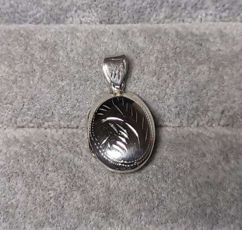 Discount!!! Silver Locket Pendant