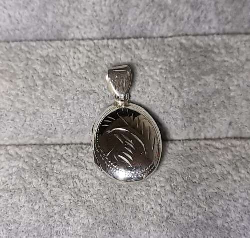 Discount!!! Silver Locket Pendant