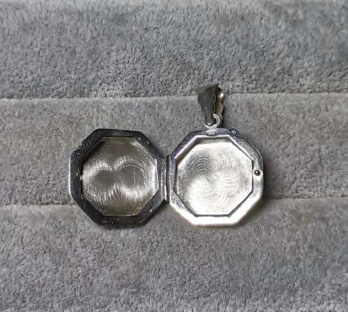 Discount!!! Silver Locket Pendant