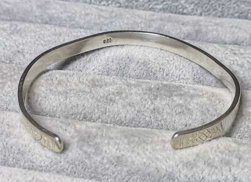Discount!!! Detailed Silver Bangle