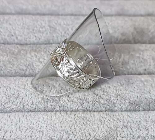 Silver Flower Ring