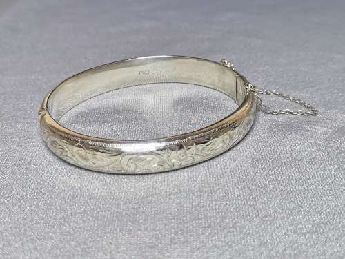 Detailed Silver Bangle