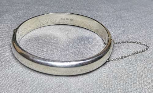 Detailed Silver Bangle