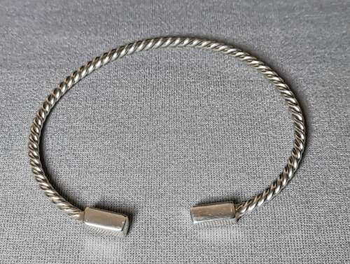 Stunning Silver Bangle