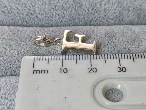 Thomas Sabo Letter `F` Charm
