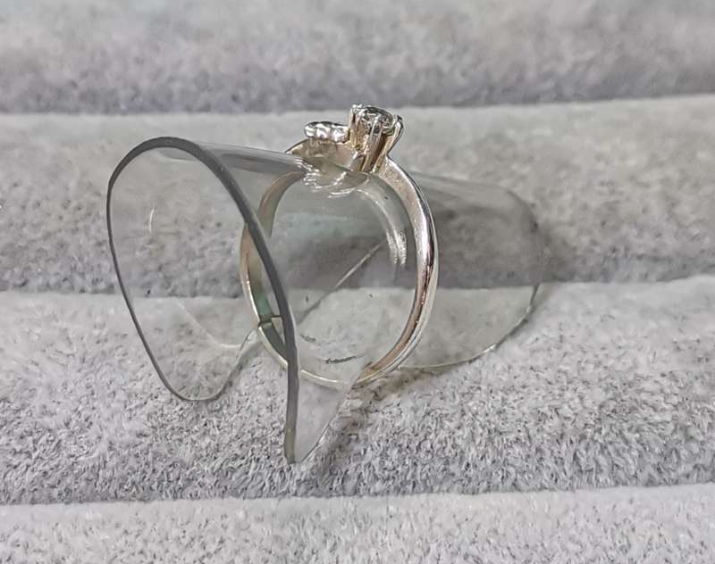 *R1 Auction* Silver Solitaire Ring