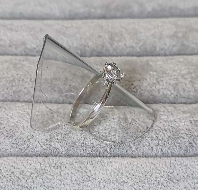 *R1 Auction* Silver Solitaire Ring