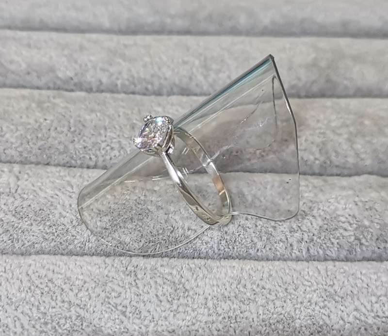 *R1 Auction* Silver Solitaire Ring