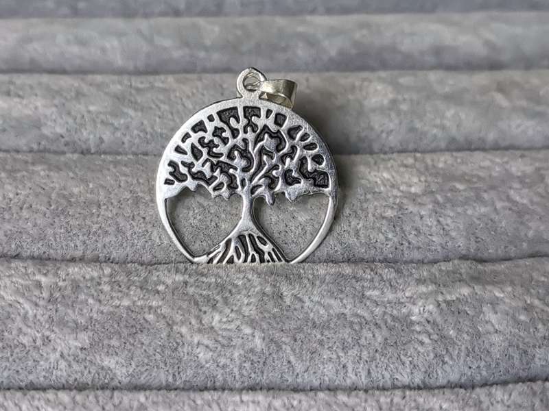 Stunning Silver Tree of Life Pendant