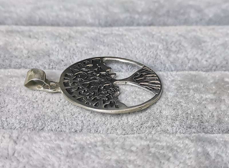 Stunning Silver Tree of Life Pendant