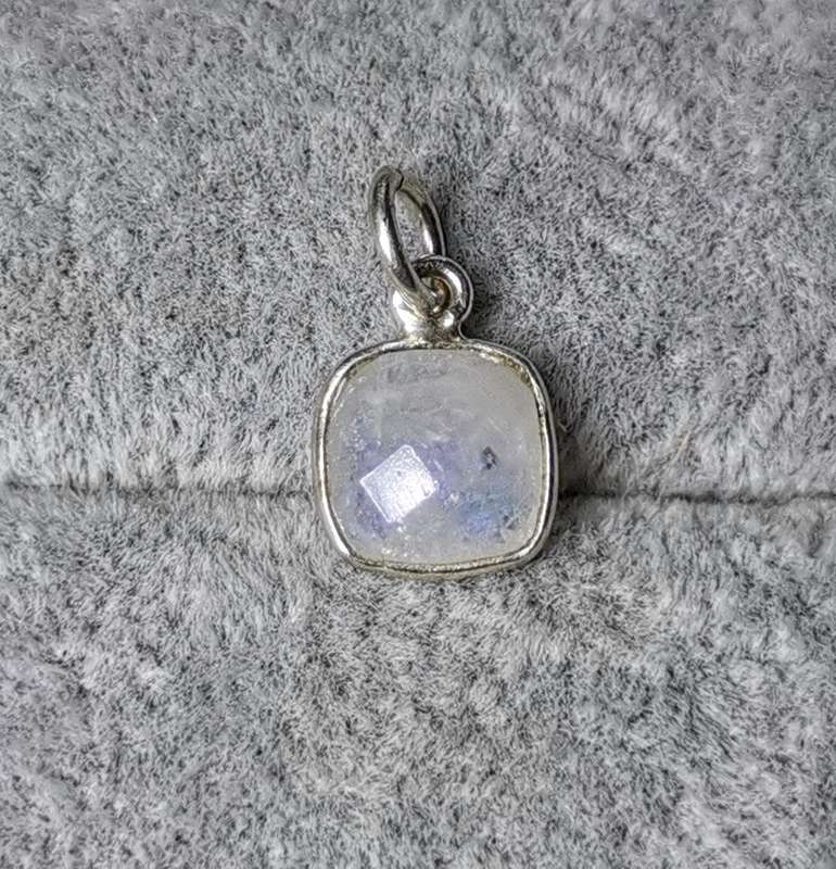 Silver Moonstone Pendant