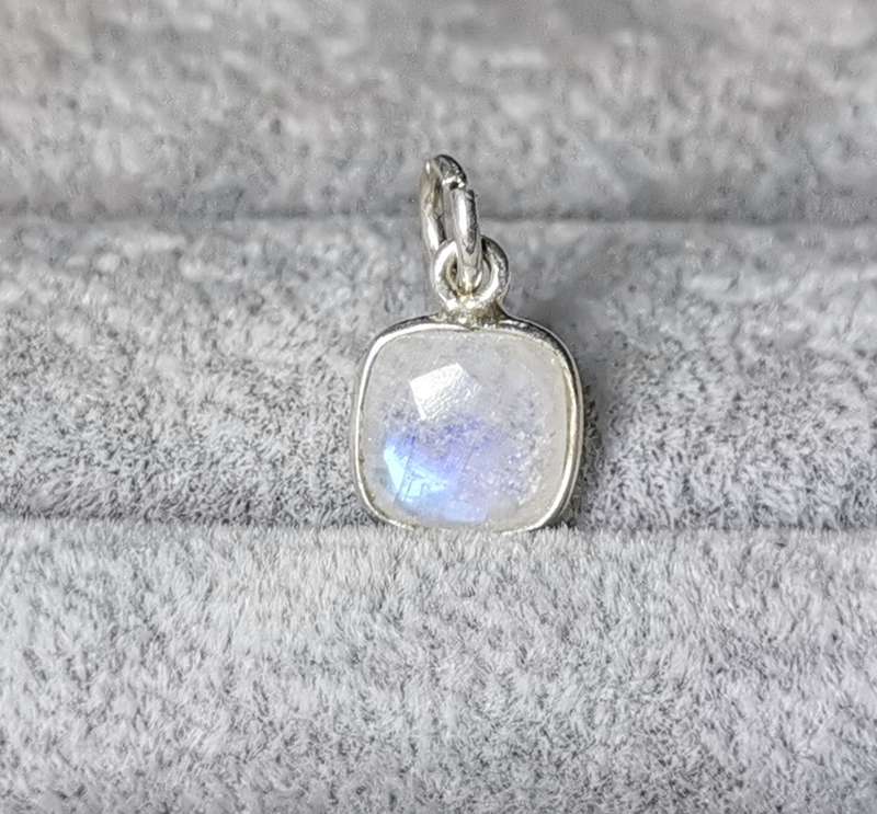 Silver Moonstone Pendant