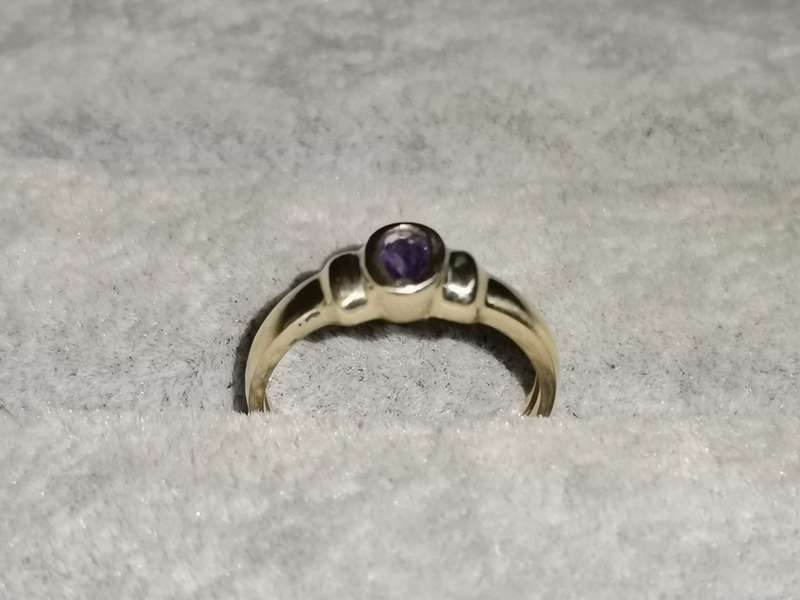 9ct Gold Amethyst Ring