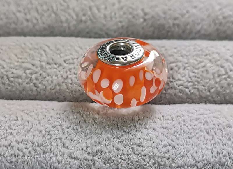 **R1 Auction** Pandora Large Blossoms Glass Charm