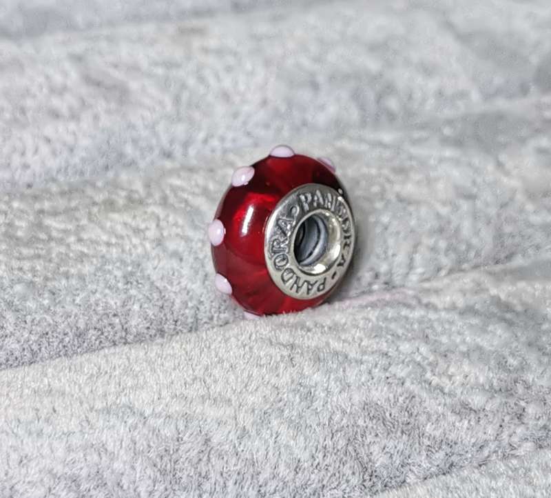 Discount!!! Pandora Red Glass Charm
