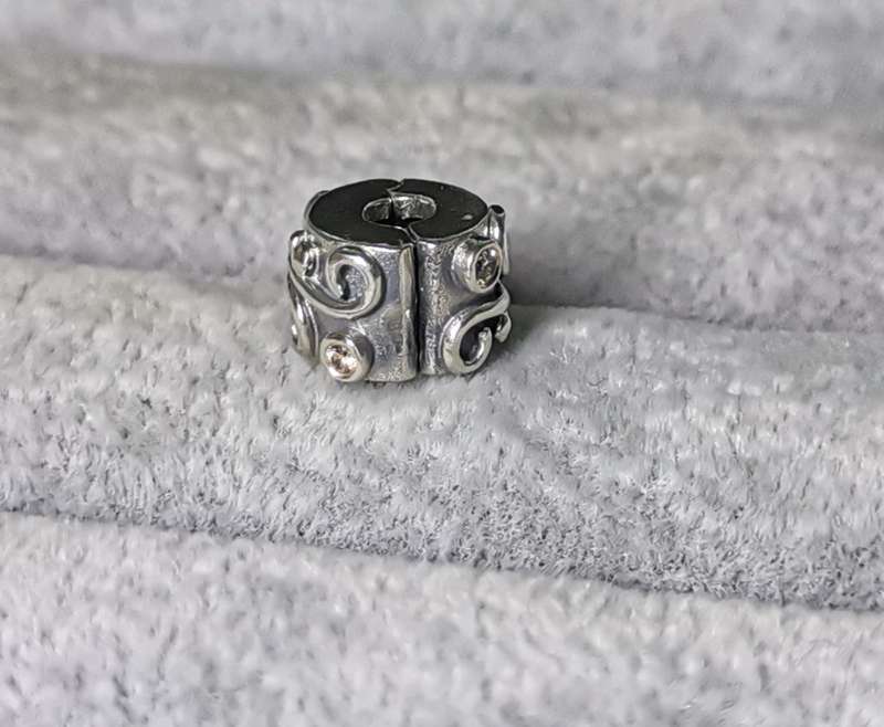 Pandora Tendril Champagne Clip Charm