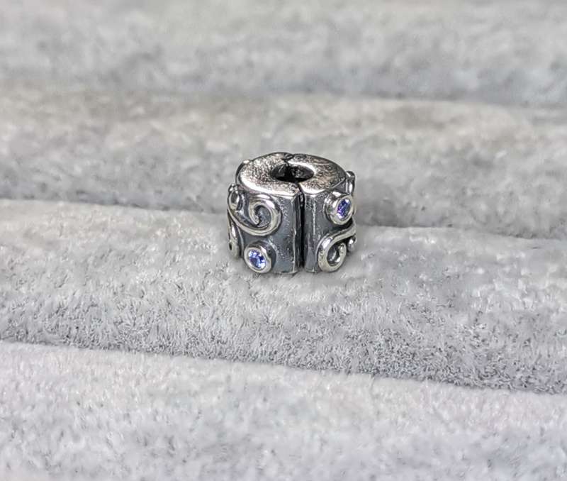 Pandora Tendril Blue Clip Charm