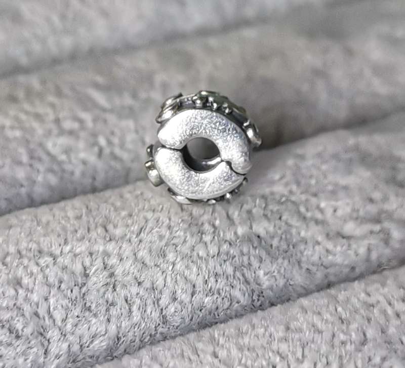 Pandora Tendril Blue Clip Charm